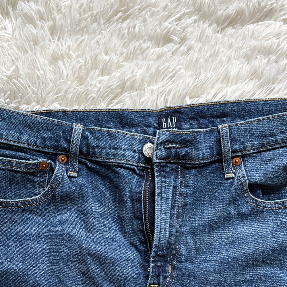 GAP Women's Straight Leg Blue Jeans